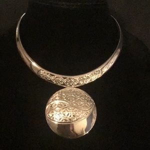 NEW / HUGE/ ABSOLUTELY STUNNING STERLING SILVER COLLAR